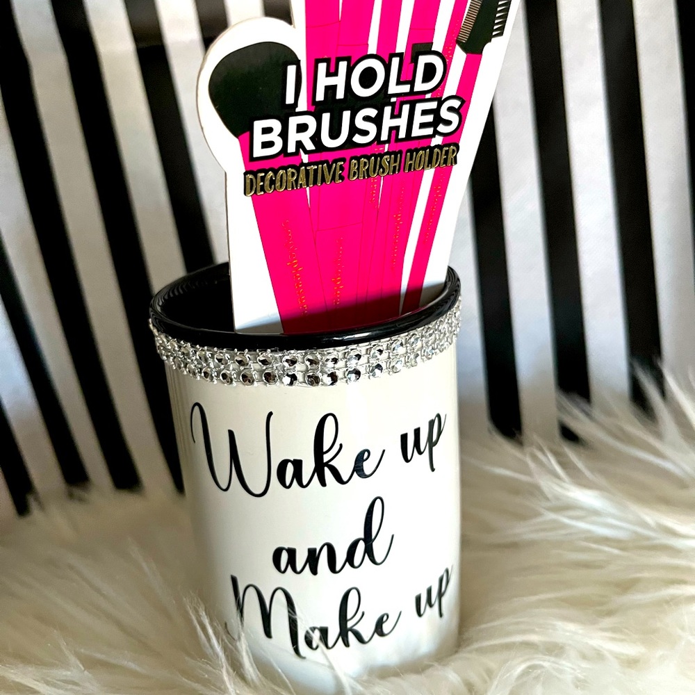 Bling Brush holder wake up and make up